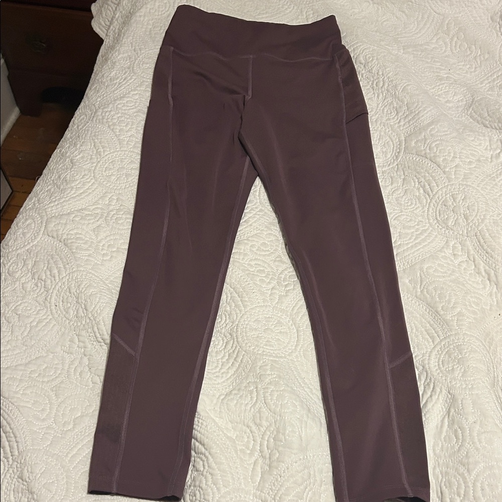Elegant Women's Plum Leggings